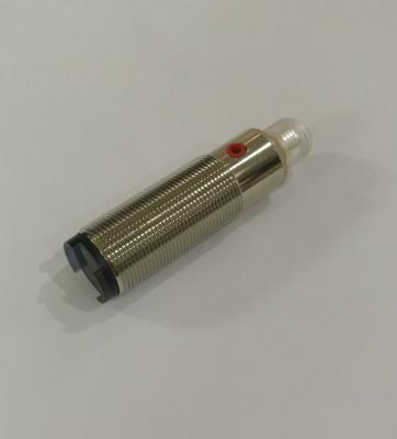 Tipo fotoelétrico 2cm do conector dos sensores M12 do metal M18 interruptor de 3 fios de detecção