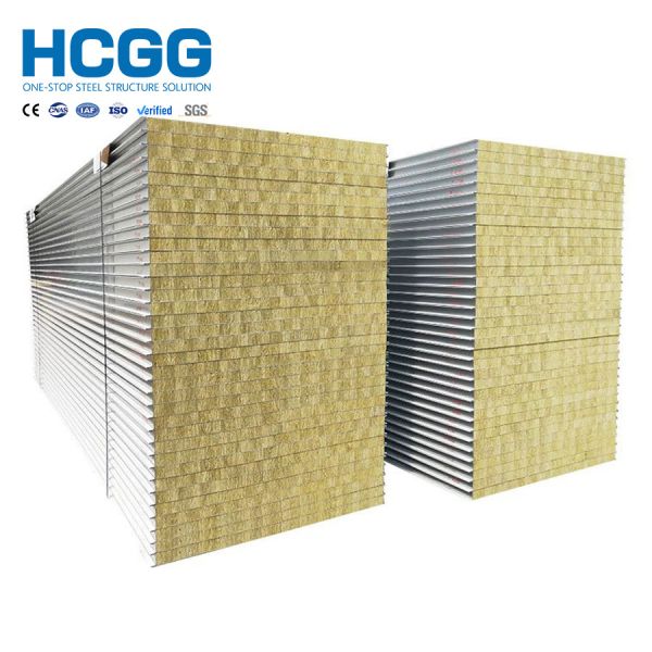 Fireproof Insulated Metal Sandwich Panel Customizable Thickness Smooth Surface