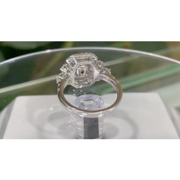 Кольцо с бриллиантом вычуры валика свободного диаманта диаманта лаборатории аттестованное ювелирными изделиями выполненное на заказ