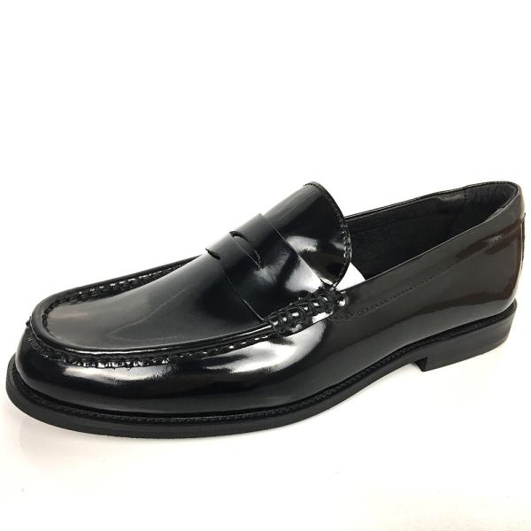 Os preguiçosos da curvatura do estilo da forma para homens, anunciaram mocassins cobrem únicas sapatas
