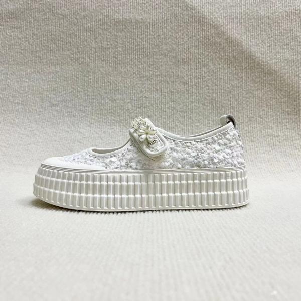 Women fashion sport shoes with pearl on surface for causal use in summer OEM