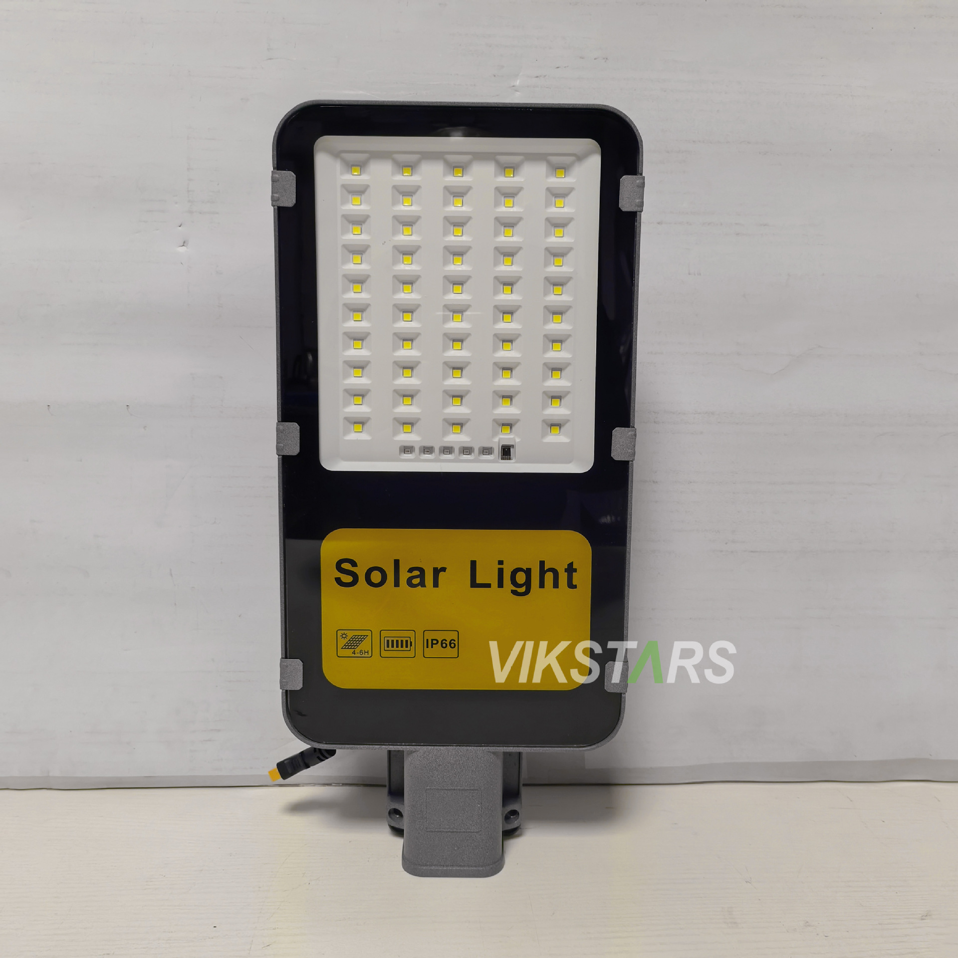 200W 300W 400W 500W Classsic Aluminum Solar Street Lights For Village Yard Outdoor