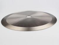 Rajando y arreglando el aluminio de la circular del cuchillo de corte del paño del acero suave