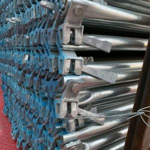 Scaffolding System Pin Lock Accessories 1800mm OD48.3 3mm Thick Steel Horizontal Brace with End Head
