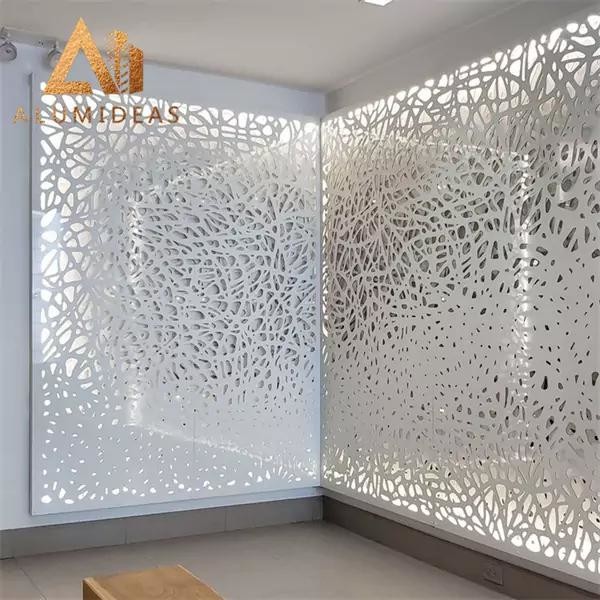 Powder coated aluminum privacy screens