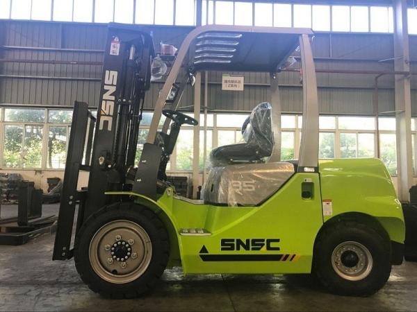 Capacidade de carga 1T 5T Snsc Fd35 Montacargas Diesel Folclórico Elevador com pedido personalizado