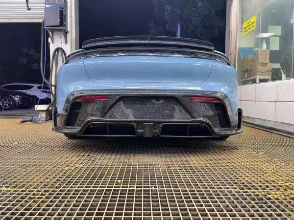 Auto Parts for Porsche Taycan Carbon Fiber Body Kit Taycan Upgrades MSY Style Front Shovel Diffuser Spoiler Body Kit