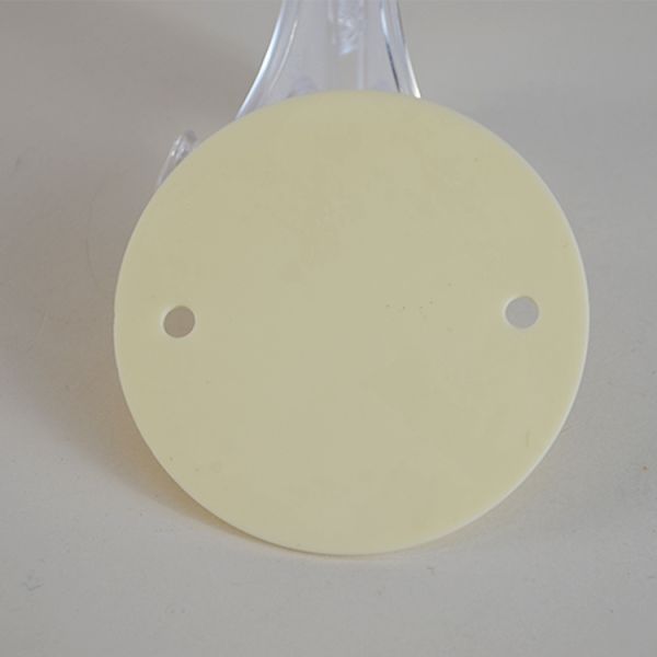 95% Alumina Ceramic Plate With Pre Drilled Hole High Temperature Resistance