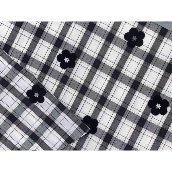Hot Selling 114GSM Eco Chic Checkered Woven Fabric Hypoallergenic for Tailored Suits and Dresses