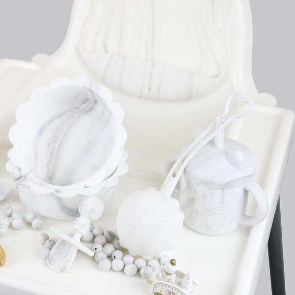O bebê por atacado Geschirr conduziu desmamar o produto de alimentação do grupo dos utensílios de mesa do bebê do silicone da placa da bacia da colher da bacia da colher do babador do silicone