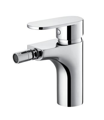 Torneira de bidê elegante de manípulo único com resistência ao desgaste do bico giratório de 360°