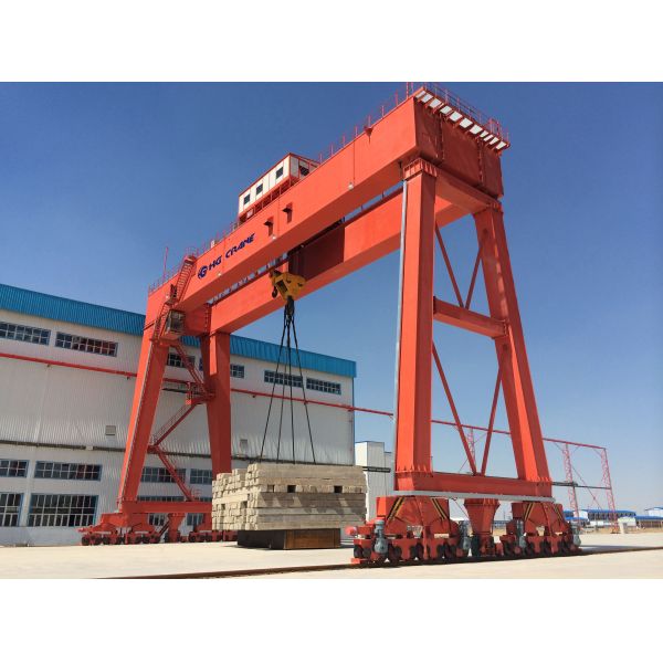 Customized Span Double Beam Mobile Gantry Crane with 50 Ton Lifting Capacity for Construction Sites