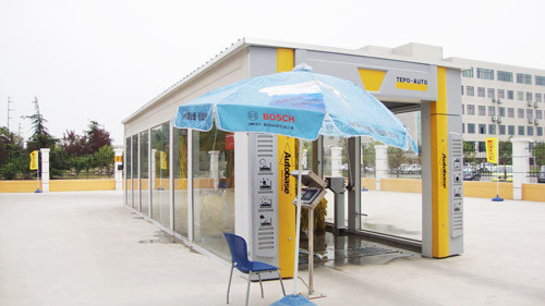 Profession Tunnel Car Washing Machine Energy Saving With Yellow Brush