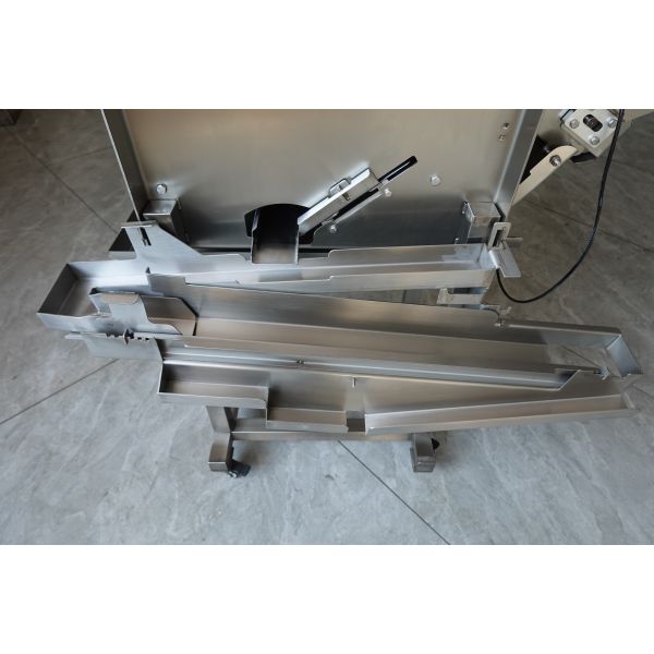 80kg Hygienic Egg Breaking And Separating Machine Commercial Egg Cracker Oem