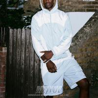 Nouvelle mode surdimensionné survêtement de course en nylon 2 pièces ensemble de jogging réfléchissante Windbreaker veste survêtement de course avec capuchon et shorts ensemble pour les hommes