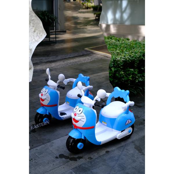 Детский трехколесный мотоцикл с прохладным освещением