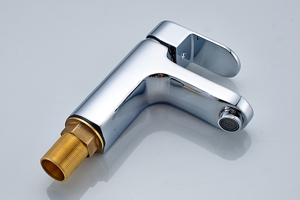 Commercial Washing Bathroom Sink Faucets 360 Degree Swivel Spray Type ROVATE