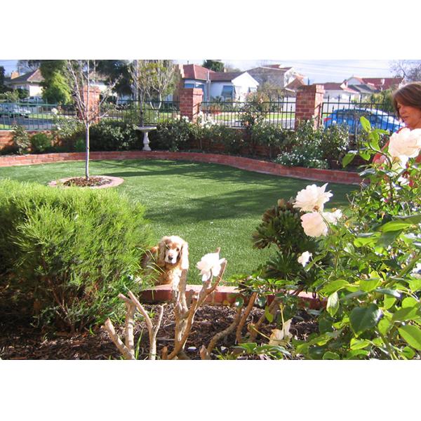 Трава для садов, на открытом воздухе синтетическая дерновина 35MM естественная выглядя на открытом воздухе искусственная