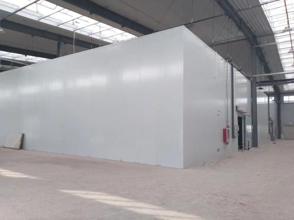 Panneau d'isolation en PU et évaporateur de refroidisseur d'air congélateur de stockage de poissons pour vos besoins commerciaux