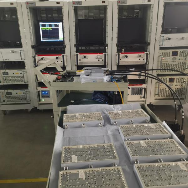 698-4000 МГц UHF 3X3 гибридный комбайнер для нейтрального хоста в здании