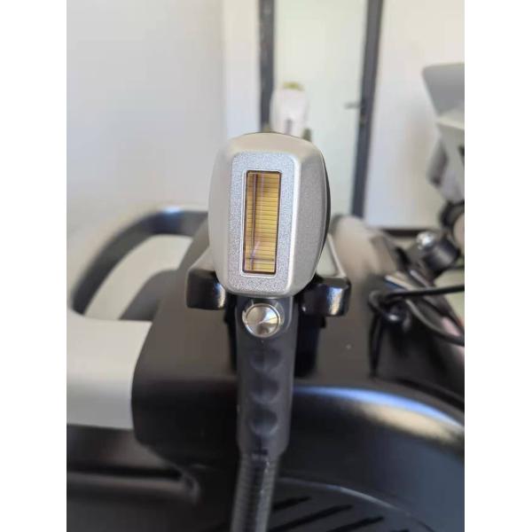 Máquina de diodo láser de 3 longitudes de onda para depilación profesional con frecuencia 1-10HZ