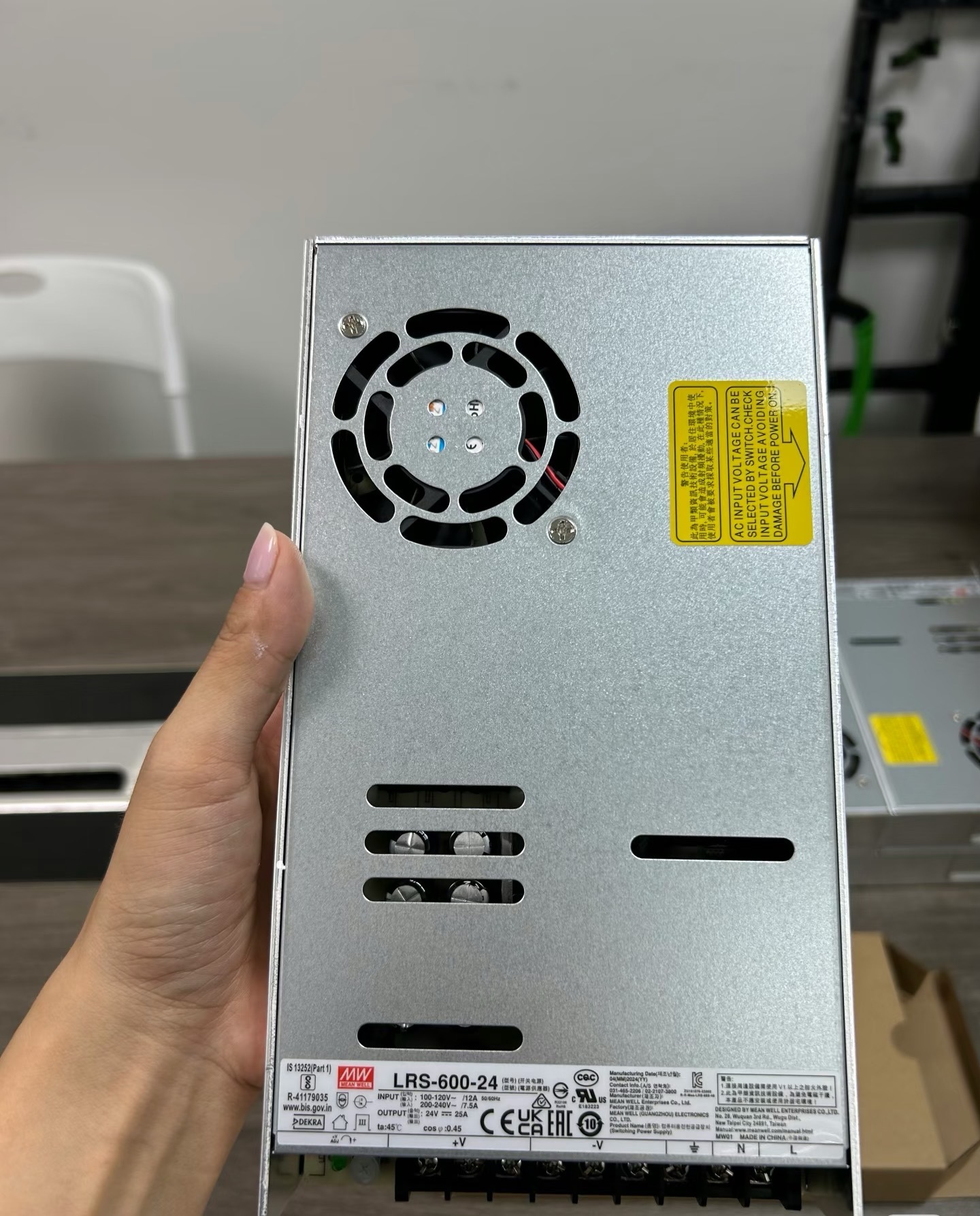 High-quality LED Lamp Emergency Drive Waterproof Design 600W LED Power Supply 24v