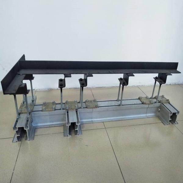 Рассекатели комнаты конференции Халл банкета высокие деревянные складывая акустические в Таиланде