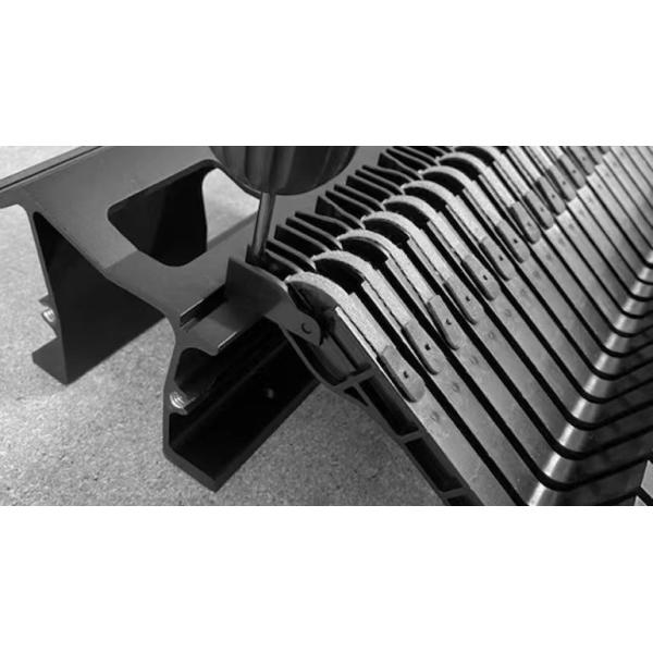 Чернота анодировала алюминиевое штранг-прессование профилирует электрический подвергать механической обработке CNC рельса действия рояля