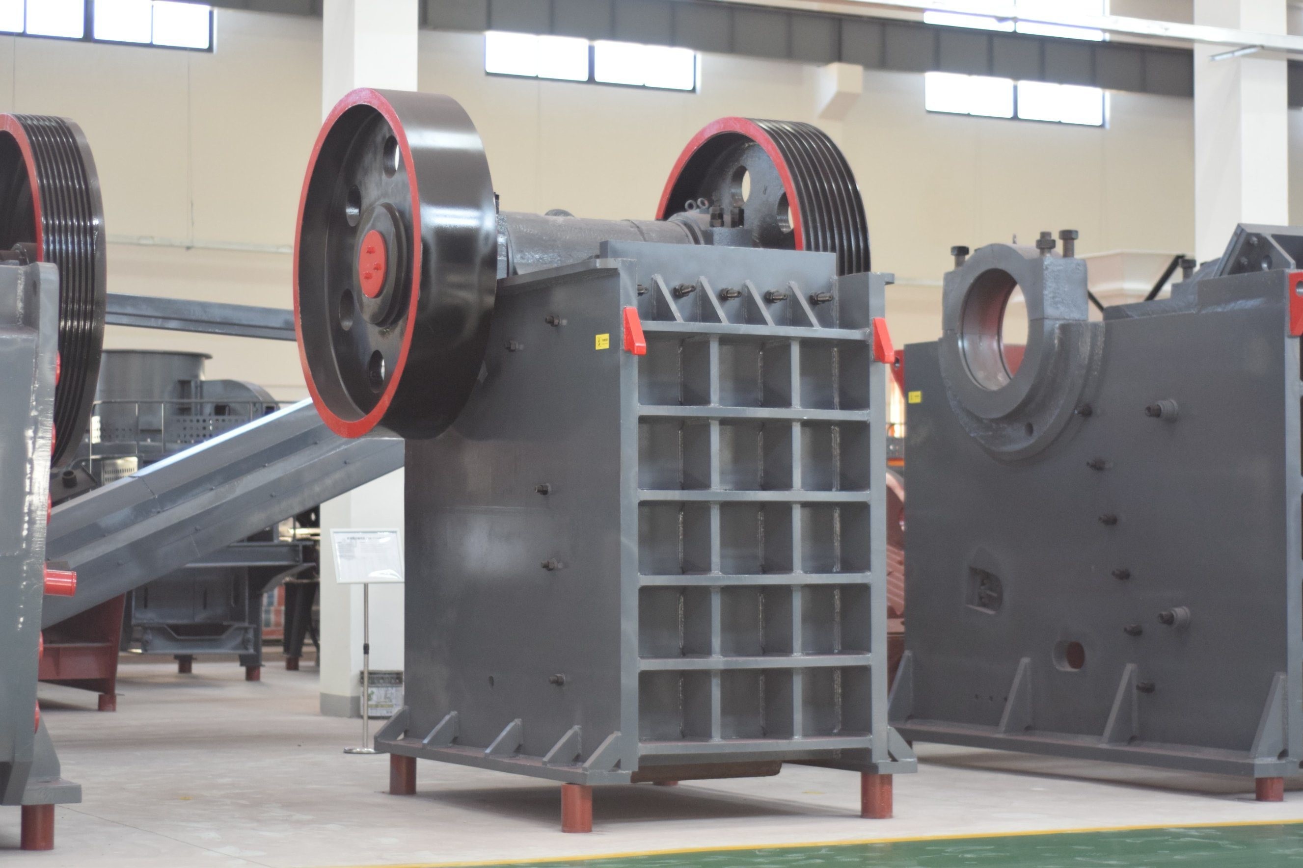 Design Stone Jaw Crusher PE1000*1200 at 60-200tph in Stone Crusher Machinery