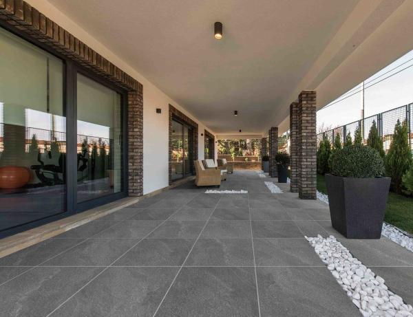 2cm Thick Non-Slip Porcelain Outdoor Courtyard Tiles 300x600mm