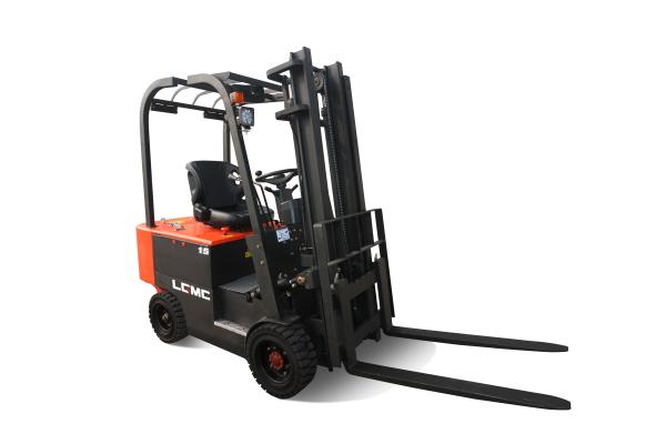 1500KG Logistics Forklift , CPD15 4 Wheel Drive Forklift