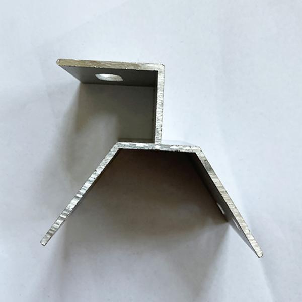 2.6mm-5mm Thickness Industrial Solar Roof Clamps Anti Corrosion