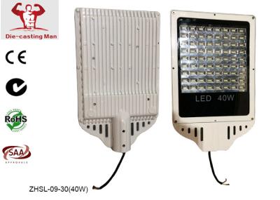 Luzes de rua 30W do diodo emissor de luz das energias solares com moderação da lâmpada de rua de vidro da C.C. 24V do difusor