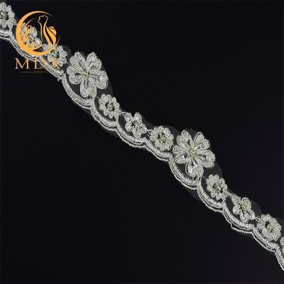 O OEM fez malha o bordado feito sob encomenda Mesh With Beads macio da guarnição do laço da flor 3D