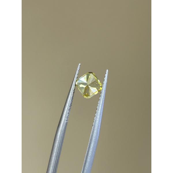 Cushion Lab Grown Diamonds IGI Certified Diamonds Lab Created Yellow Diamonds HPHT