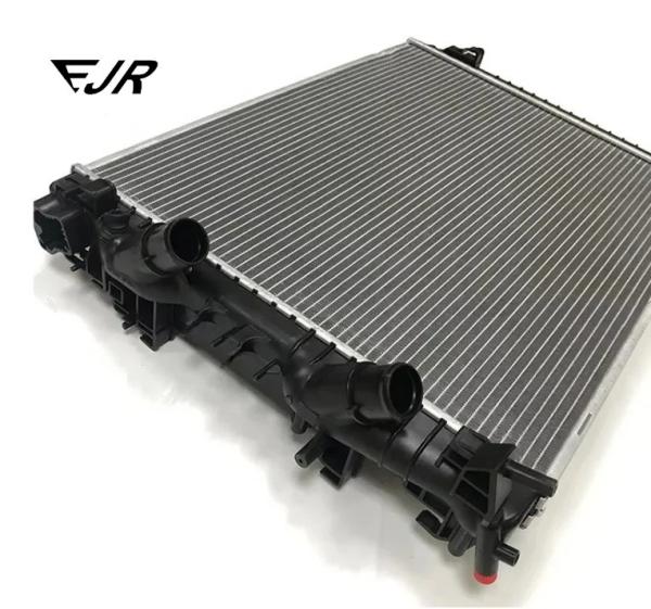 670038340 670030844 670107326 6700087 Coolant Radiator For Ghibli Quattroporte Levante
