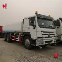 Volume de camion-citerne aspirateur du camion HOWO 6X4 d'arroseuse de l'eau de volume de ccc