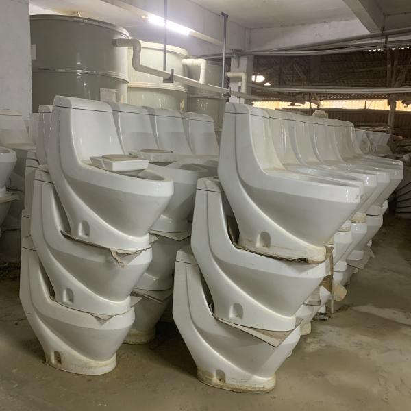 Factory Wholesale Bathroom Floor Mounted 4inches outlet 250/300mm Roughing-in Ceramic Washdown One-piece Toilet