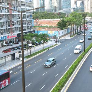 Galvanized Steel Street Lighting Post 45m Hinged Lighting Columns