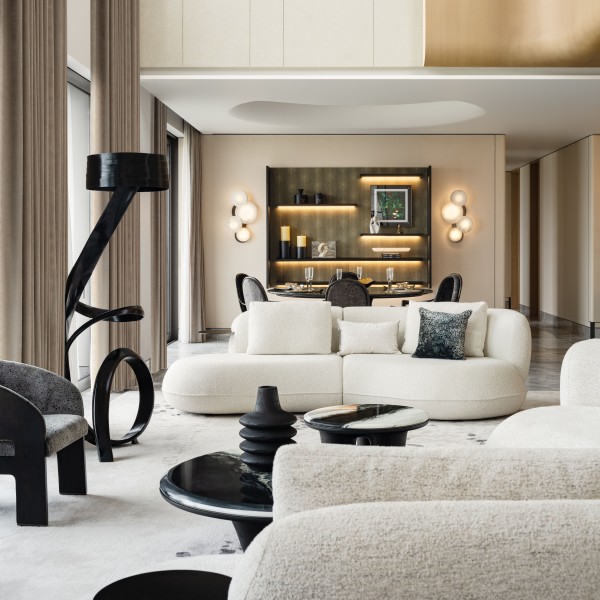 American Luxury Villa Living Room Furniture Set Modern Design Wood Headboard Sofa Throne Chairs for High End Home Decoration