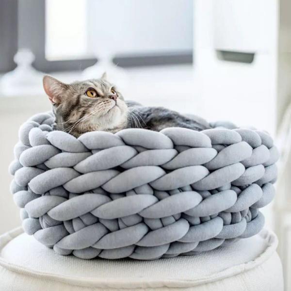Cosy Crocheted Chunky Knit Cat Bed Nonslip Washable 35cm 40cm 45cm Donut Cat Bed