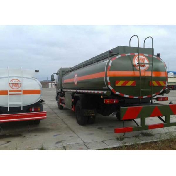 Transporte del camión del tanque de aceite SINOTRUK HOWO 5-6CBM