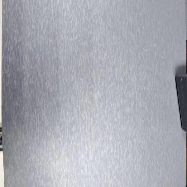 Desenho de fio Finish Alumínio de bobina de cor liga 1060 0.70mm espessura Chapa de alumínio pré-pintada para painel de frigorífico
