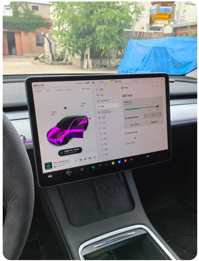 Tesla Household and Factory Installed 7KW Charging 220V 32A Plastic Plug and Socket Box