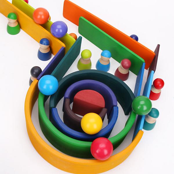 Blocs constitutifs en bois Toy Creative Educational d'arc-en-ciel de Brown 18cm