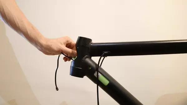 Disk Brakes Electric Assist Commuter Bike Max Speed < 30km/H Puncture Resistant Tires