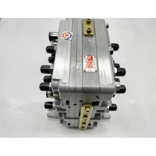 ZAX210 ZAX200 Excavator Electrical Parts Shuttle Valve Hitachi 4645278 C0400-60018 YA00000543