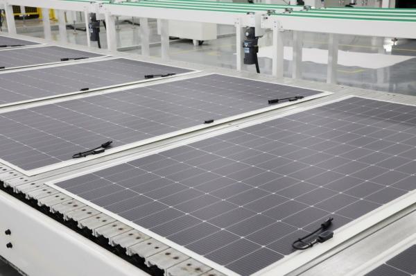 X-Solar Energy 580W Light Weight Solar PV Panel Portable Flexible Topcon Monocrystalline Solar Panels with Long Lifespan