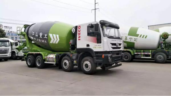 Euro 5 Sinotruk HOWO Heavy Duty Concrete Mixer Diesel Concrete Mixing Truck