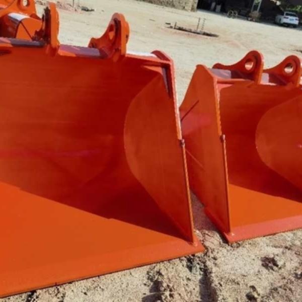 Q355B Steel Excavator Stone Bucket Clean Up Bucket Customized